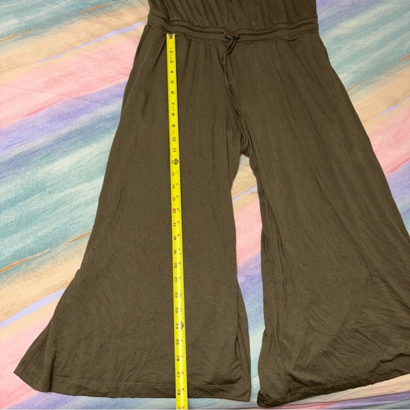 Michael Stars dark Green Wide Leg Jumpsuit size L - Picture 6 of 6